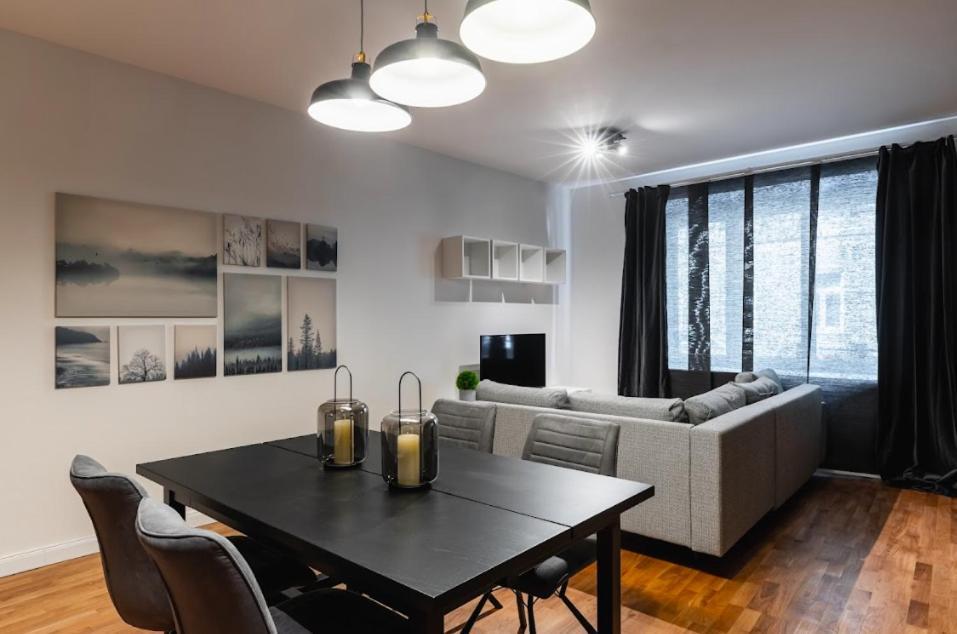 Authentic Apartment Next To Schwedenplatz Viena Exterior foto