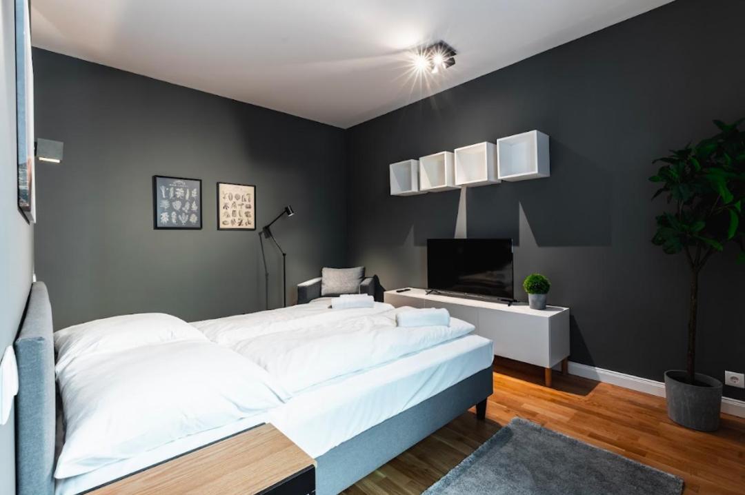 Authentic Apartment Next To Schwedenplatz Viena Exterior foto